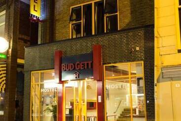 Bud Gett Hostels