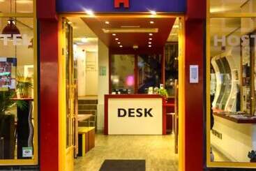 Bud Gett Hostels