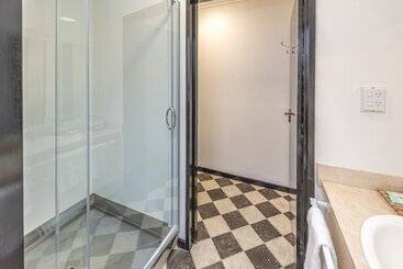 Burwood Motel