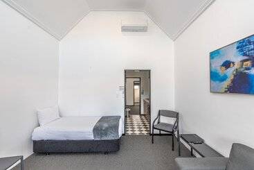 Burwood Motel