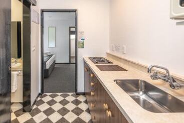 Burwood Motel