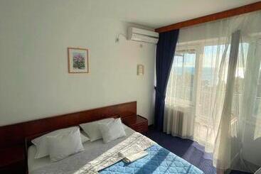 Corpus B   Hotel Albatros