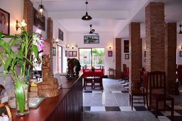 هتل Bou Savy Guesthouse