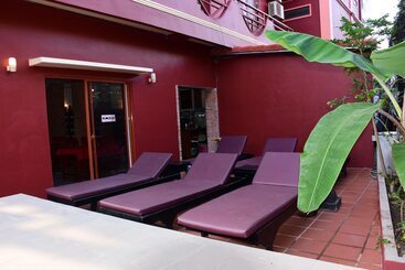 هتل Bou Savy Guesthouse