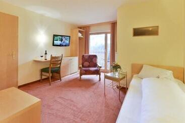 Alpine Lifestyle Berghotel Madlener