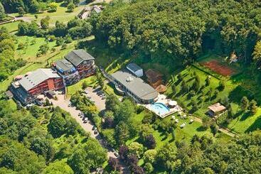 هتل Hôtel Eden Au Lac