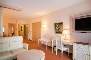 هتل Hôtel Eden Au Lac
