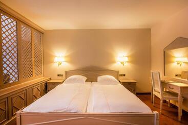 هتل Hôtel Eden Au Lac