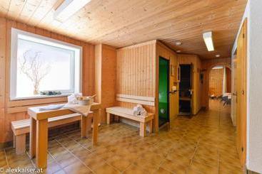 پانسیون Gasthof Tannberg