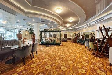 هتل Golden Dragon