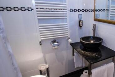 Hajé Waterlodge En Hotel Ark De Aalscholver - Lelystad