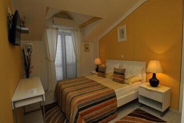 هتل Haus Am Meer Cavtat