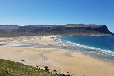 هتل Latrabjarg