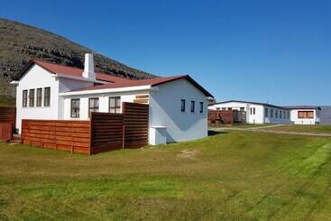 هتل Latrabjarg