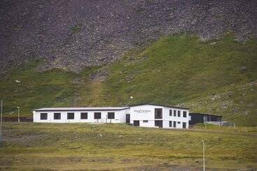هتل Latrabjarg