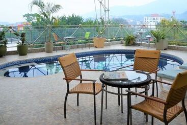هتل Villavicencio Plaza