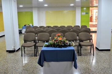 هتل Villavicencio Plaza