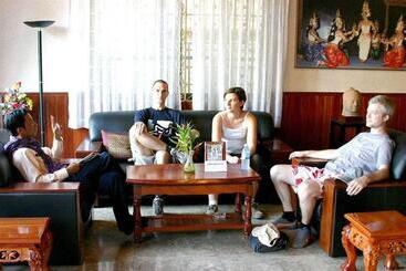 پانسیون Mom's Guesthouse