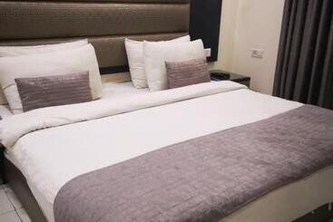 اقامتگاه Pk Residency