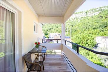 Saki Apartments