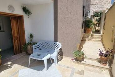 L Andalousia 10 Minutes From Airport