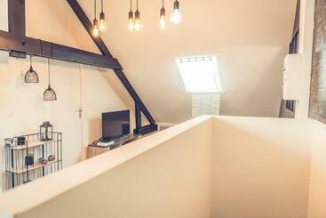 Le Loft Superbe Studio Avec Stationnement Gratuit