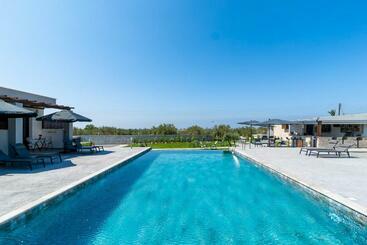 Antesia Coral Bay Resort By Ezoria Villas   Adults Only