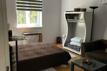 דירות לתיירים Downtown Apartman