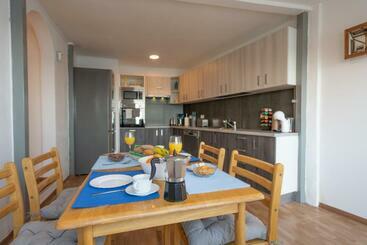 Frontline: 2 Bedrooms, Incredible Views With Large Terrace
