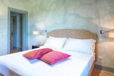 Le Residenze Dei Potti 12, Emma Villas