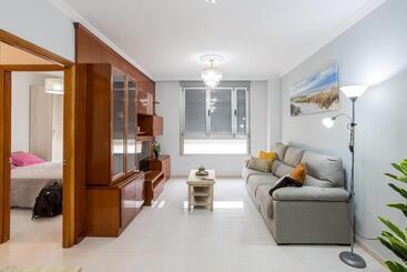 Flatguest Las Canteras Beach 10