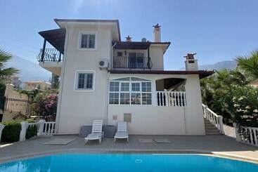 Perfect Quiet And Peaceful Villa