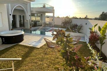 Villa Dar Lynoute Piscine Sans Vis à Vis Plage à Pieds