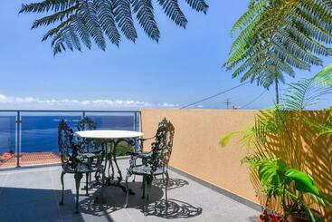 Bairos House, A Home In Madeira