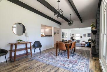 ツーリストアパートメント Pocono Lake Retreat   Relaxing 3bdm Retreat W/ High Speed Wi Fi, Work Space And Firepit