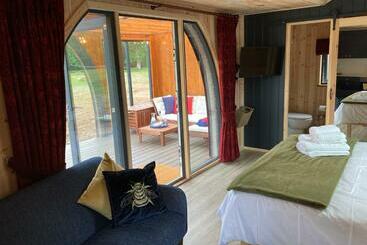 Bedrule Old Manse Glamping