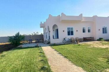Green Oasis Villa