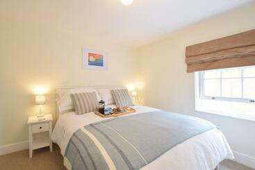 1 Tailors Cottage, Woodbridge