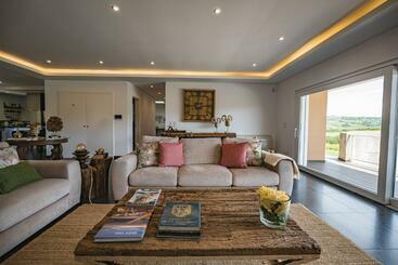Advania Country House