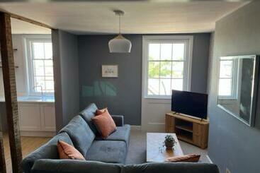 شقق خاصة سياحية Aspen Free Parking Grade Ii Listed Second Floor Two Bedrooms Apartment