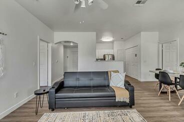 Gorgeous Ground Floor Unit Attached Garage