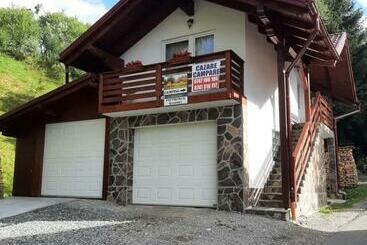 ツーリストアパートメント Casuta Pietrosul Rodnei