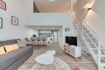 Guestready   Chic Duplex In Villeurbanne