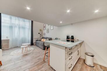 Guestready   Chic Duplex In Villeurbanne