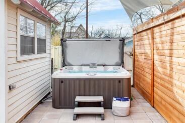 Ramsey By Avantstay Modern Character Home In Austin W/ Pool!