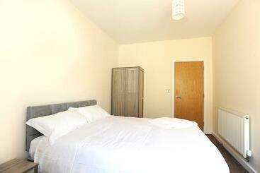 هتل Apartment In Central Halifax