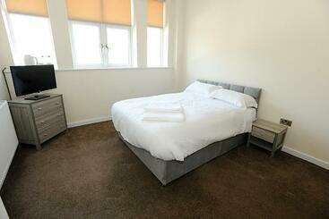 هتل Apartment In Central Halifax