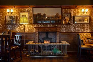 هتل Bedford Arms