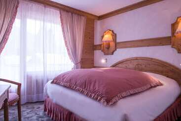 هتل Chalethôtel Neige Et Roc, The Originals Relais