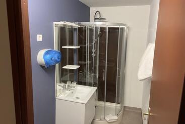 هتل Hôtel Amarante Besançon Micropolis